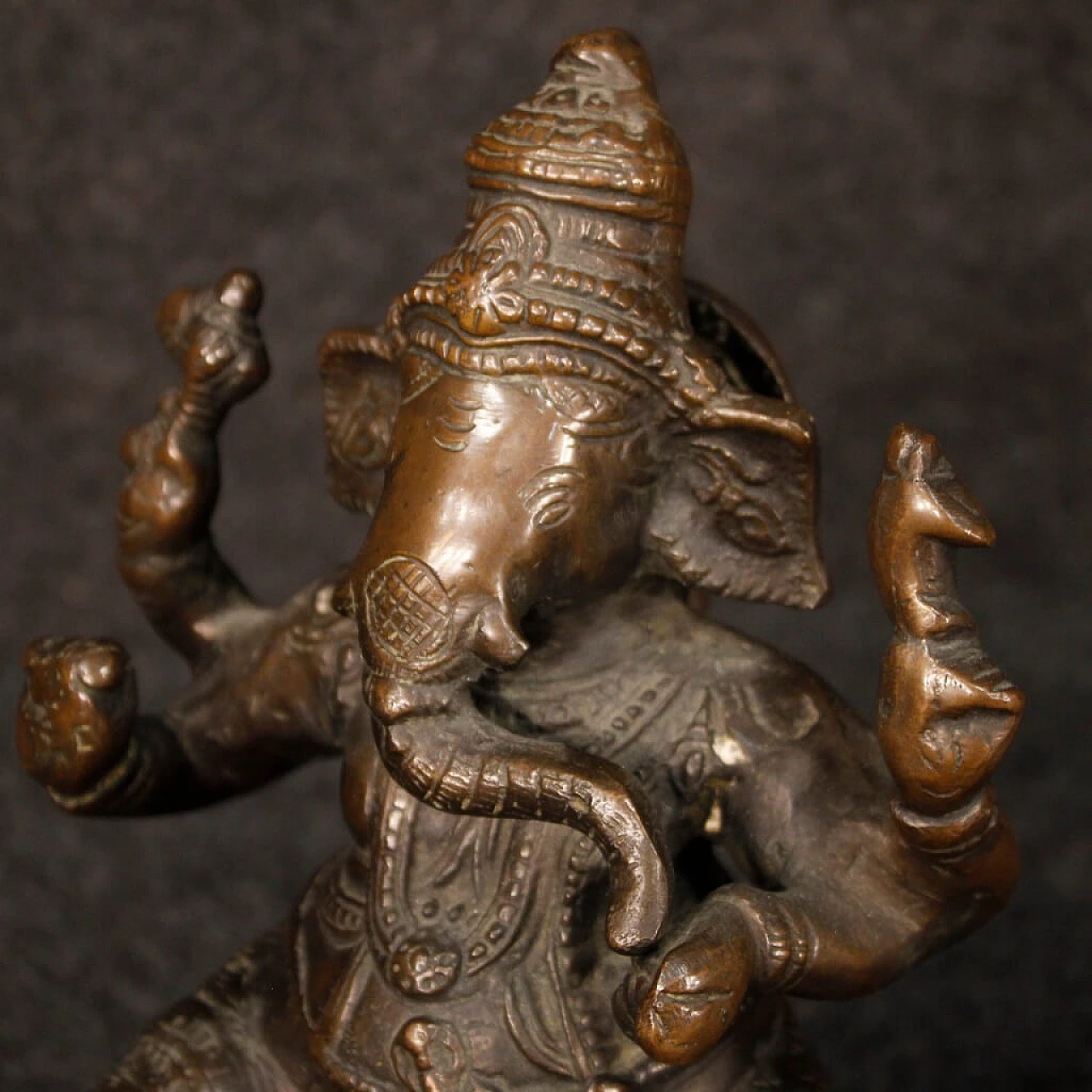 Scultura indiana in bronzo raffigurante Ganesh 9