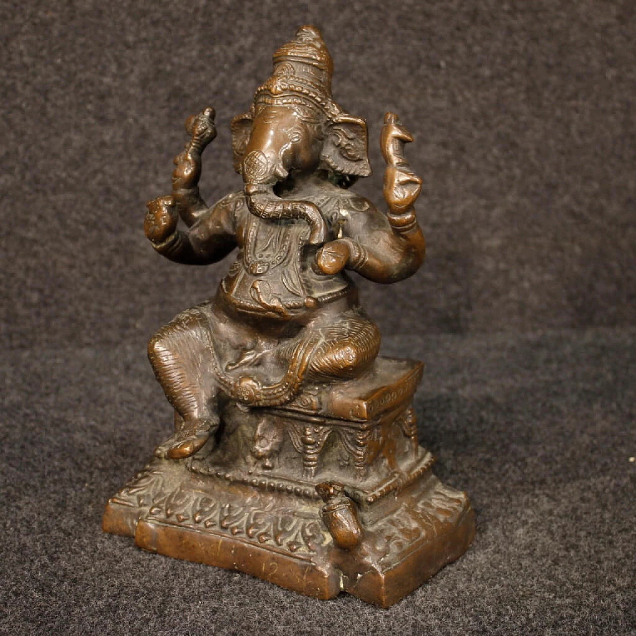 Scultura indiana in bronzo raffigurante Ganesh 12