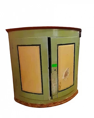 Rounded corner cabinet in lacquered spruce, first half of the 19th century