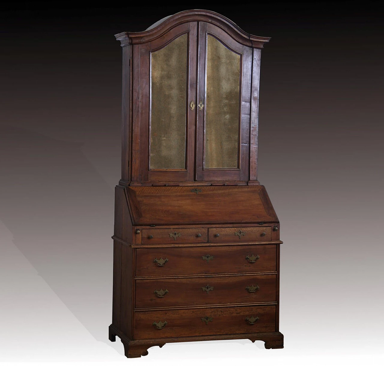 Venetian walnut trumeau with glass doors, first half of the 18th century 5