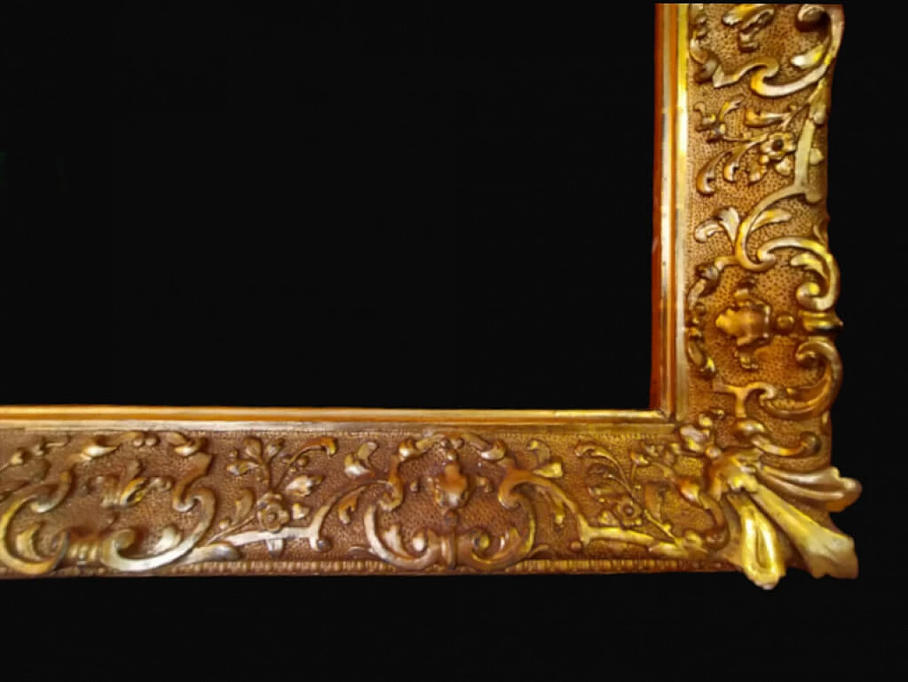 Neo-Renaissance style carved and gilded wood frame, 19th century 3