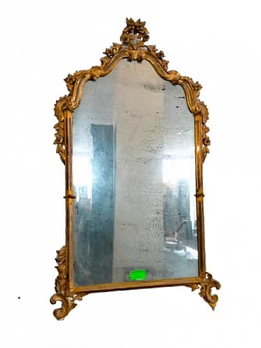 Specchio Napoleone III con cornice in legno intagliato e dorato, fine '800