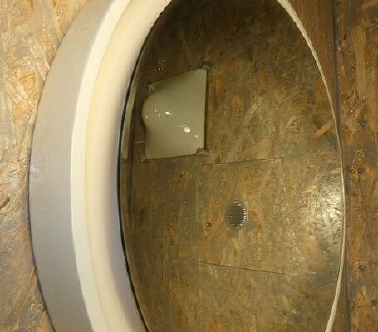 Specchio rotondo retroilluminato in legno laccato bianco, anni '70 3