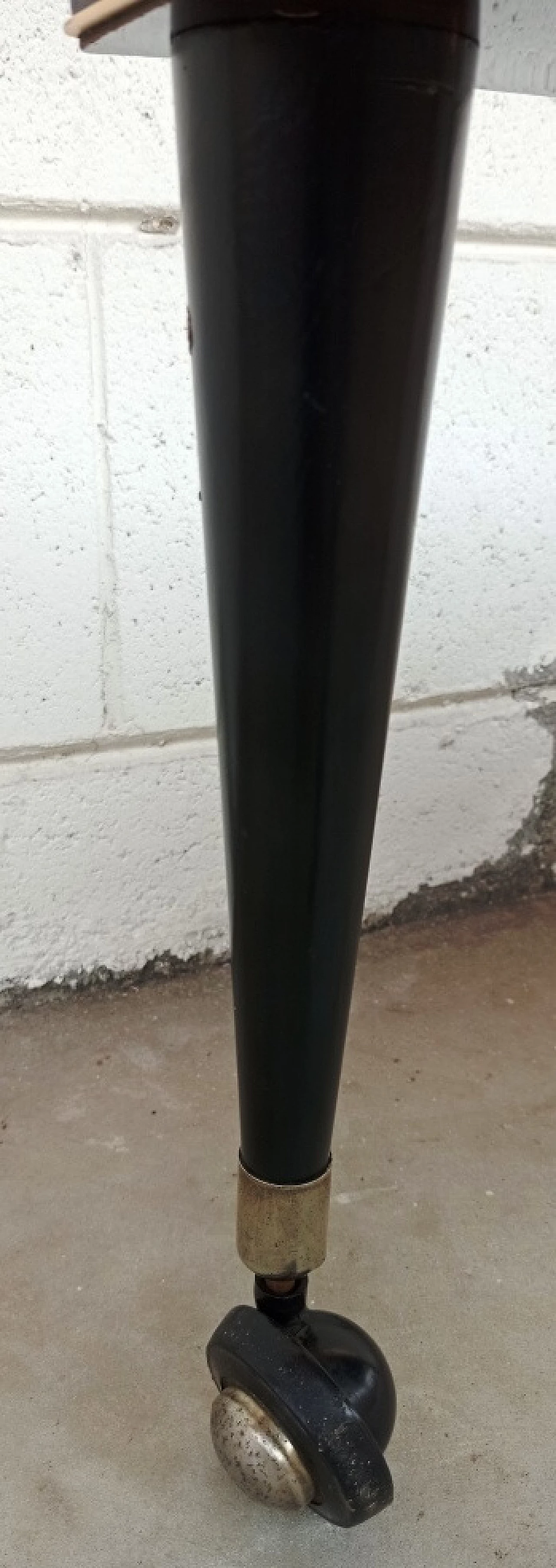 Wood side table with casters and formica top, 1960s 7