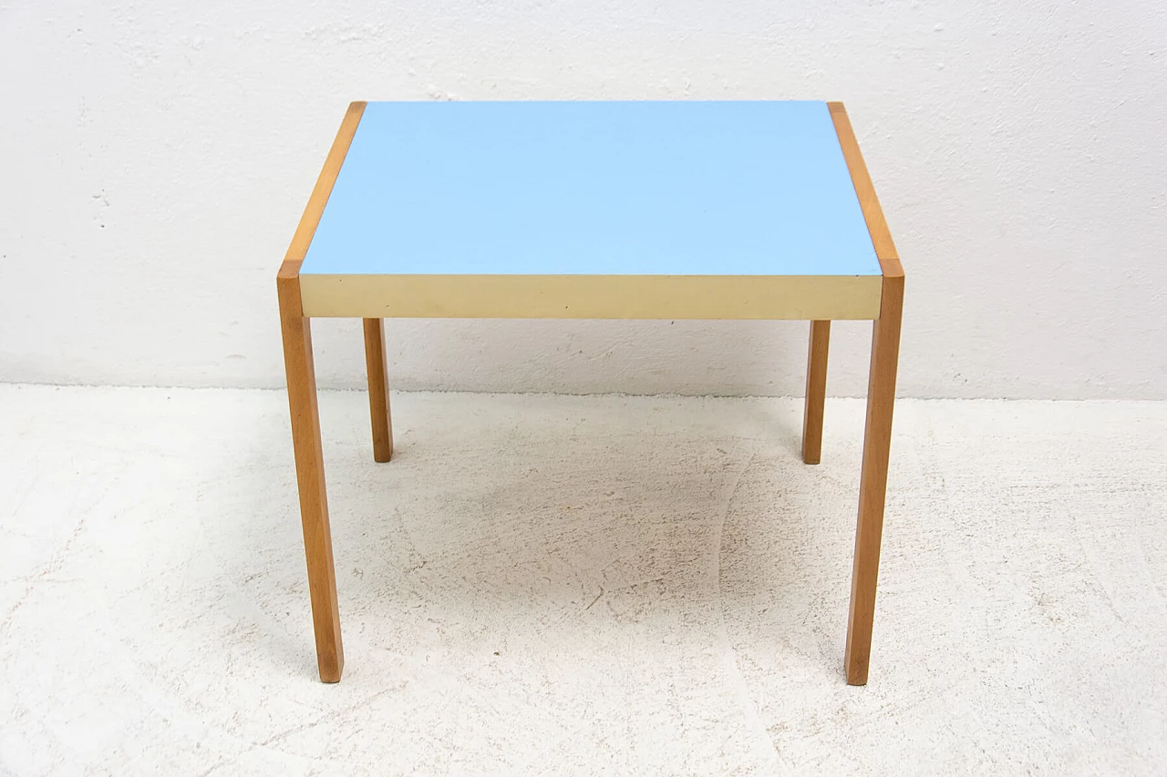 Tavolino in legno con piano azzurro in formica di TON, anni '70 11