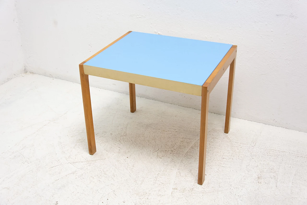 Tavolino in legno con piano azzurro in formica di TON, anni '70 12