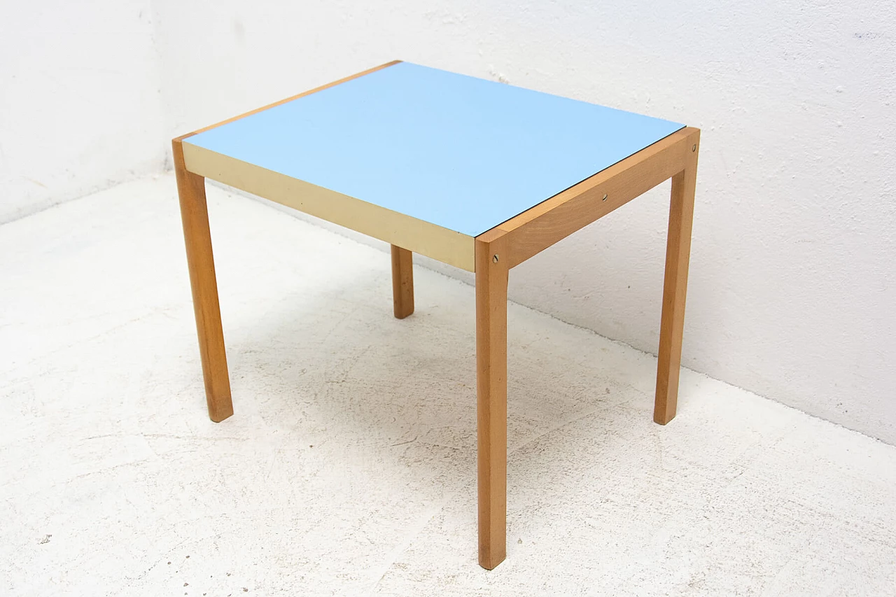 Tavolino in legno con piano azzurro in formica di TON, anni '70 14