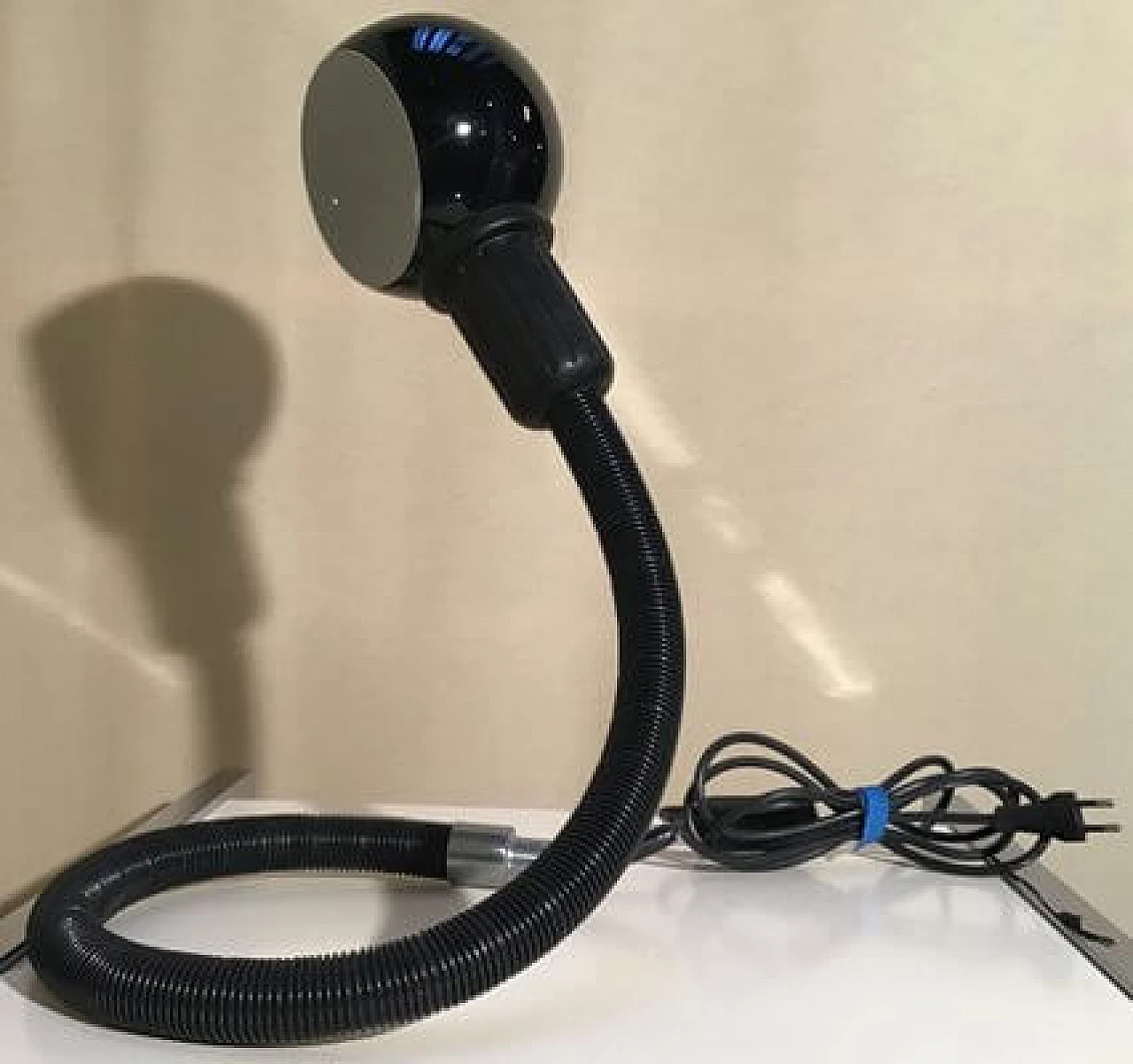 Large black Hebi table lamp by Isao Hosoe for Valenti Luce, 1969 1