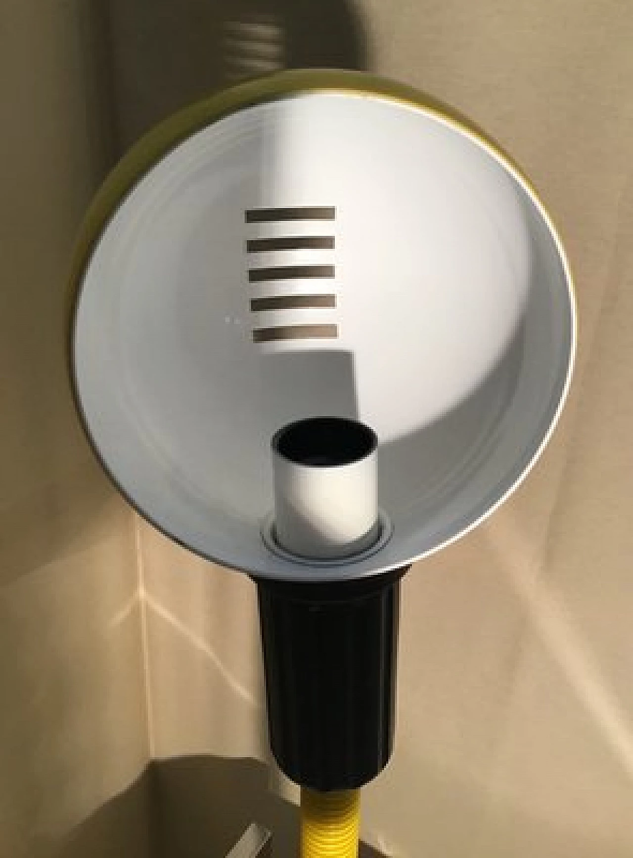 Hebi yellow table lamp with pedestal by Isao Hosoe for Valenti Luce, 1969 4