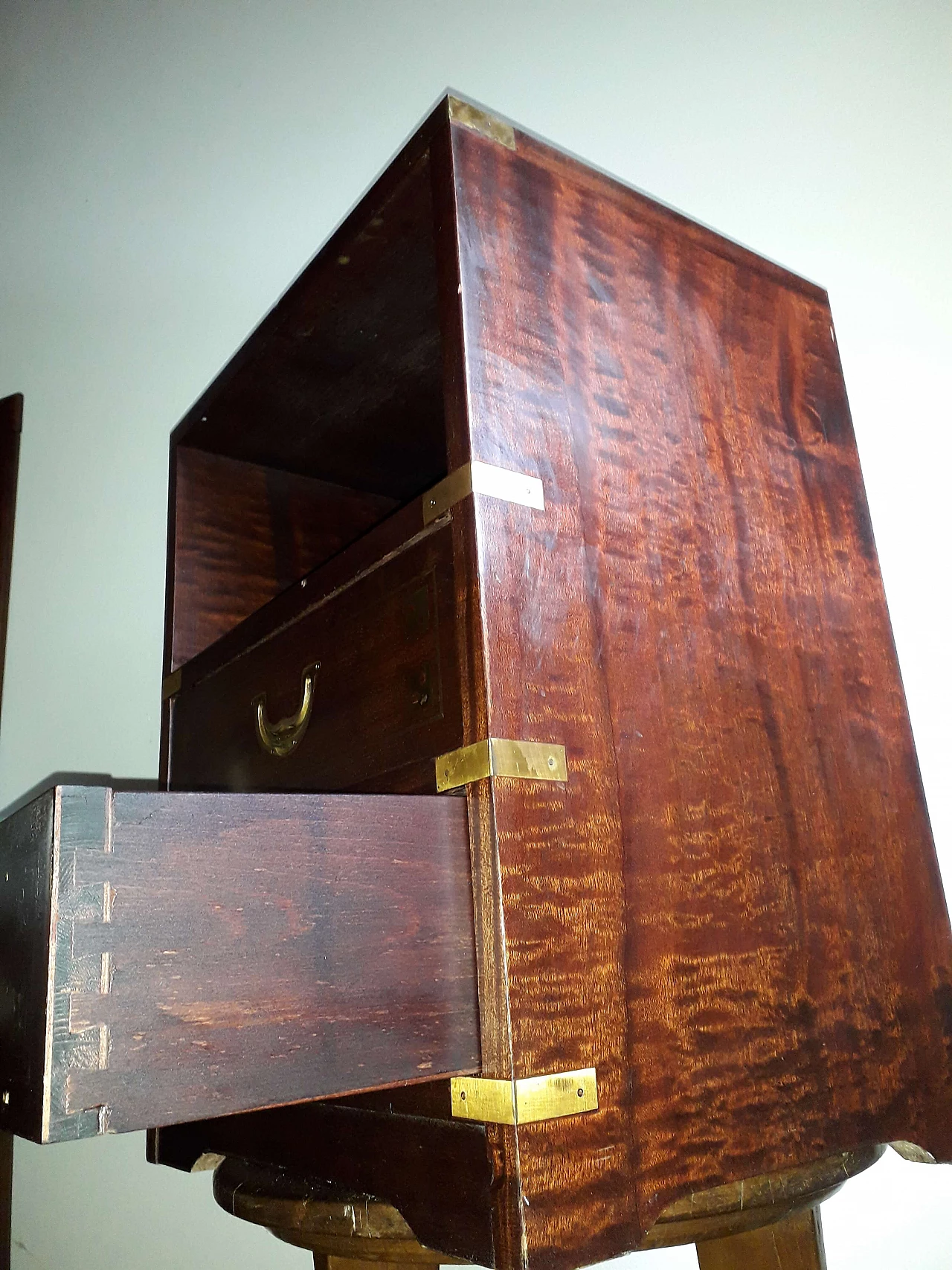 Nautical style bedside table in mahogany with brass details, early 20th century 6