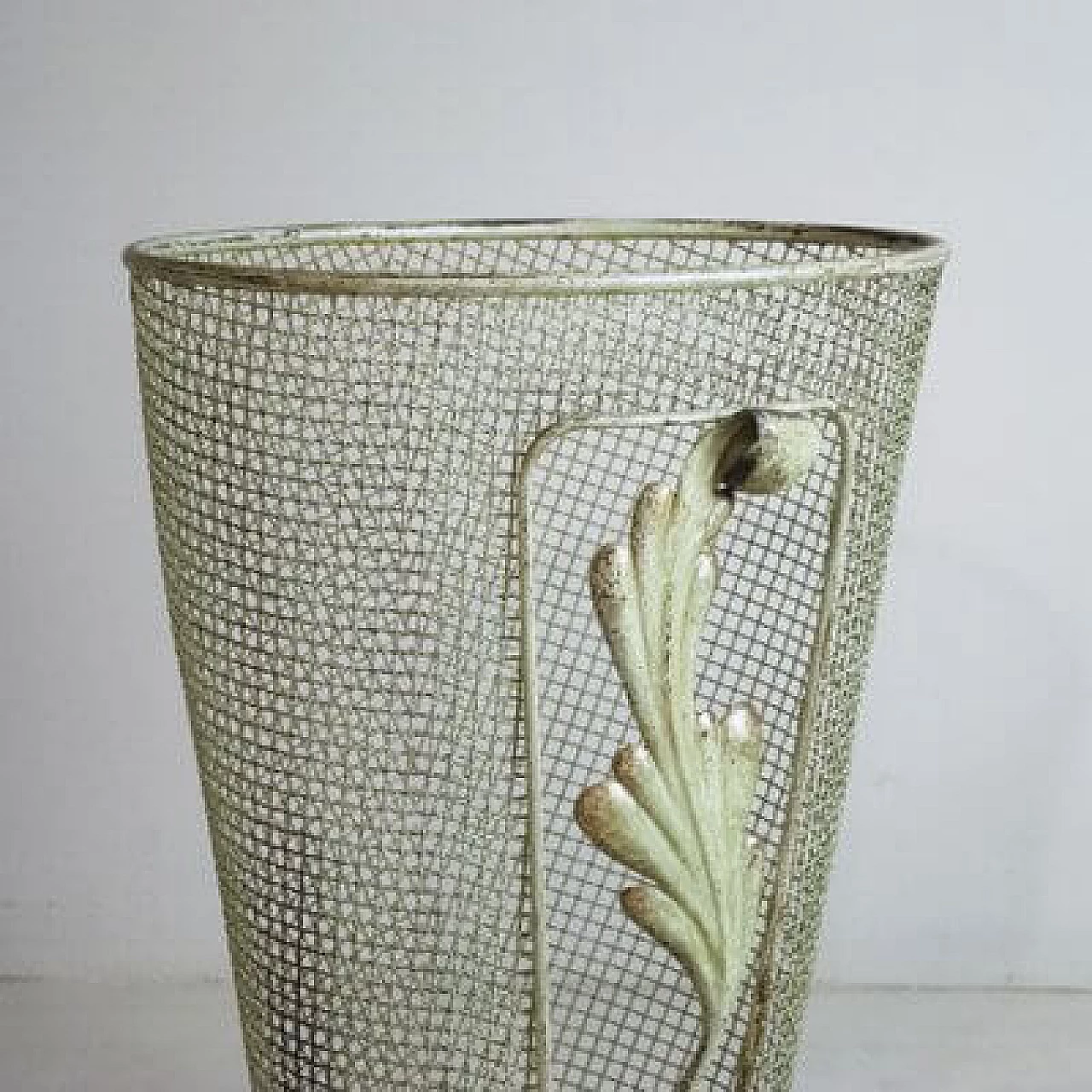 Grid-worked metal umbrella stand with leaf, 1950s 4