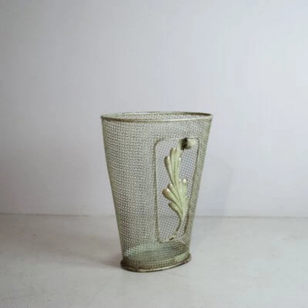 Grid-worked metal umbrella stand with leaf, 1950s 5