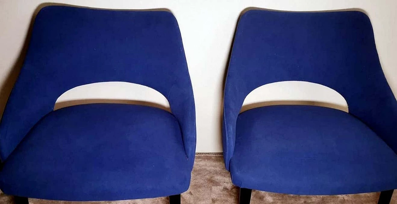 Pair of blue alcantara armchairs in the style of Guglielmo Ulrich, 1950s 4