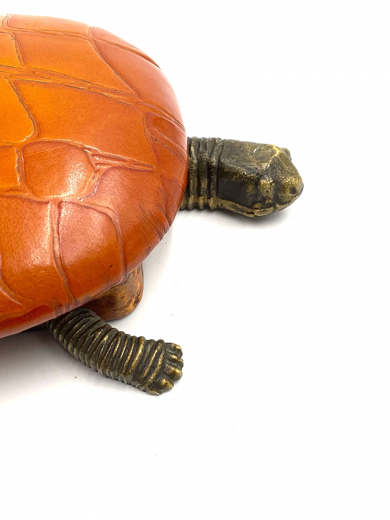 Portagioie a forma di tartaruga in pelle e bronzo, anni '50 21