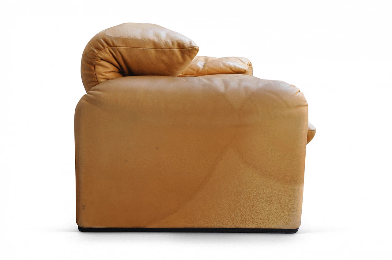 Maralunga two-seater sofa by Vico Magistretti for Cassina, 1970s 1