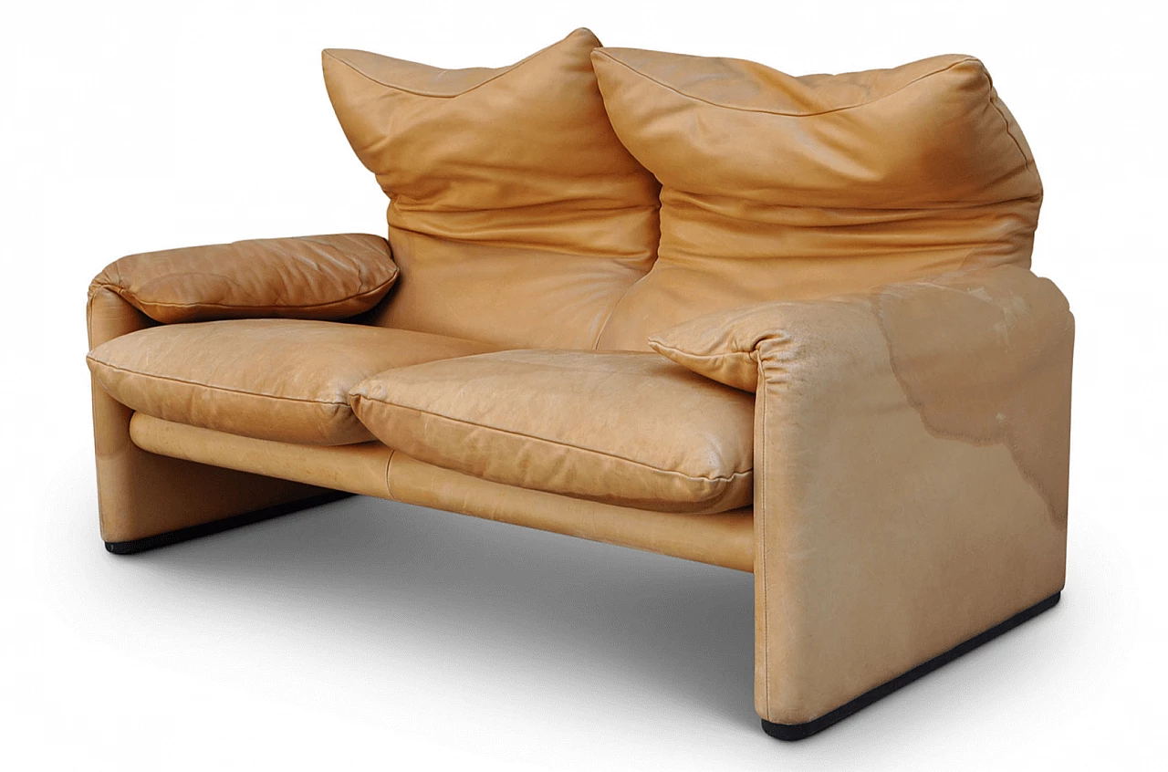 Maralunga two-seater sofa by Vico Magistretti for Cassina, 1970s 2