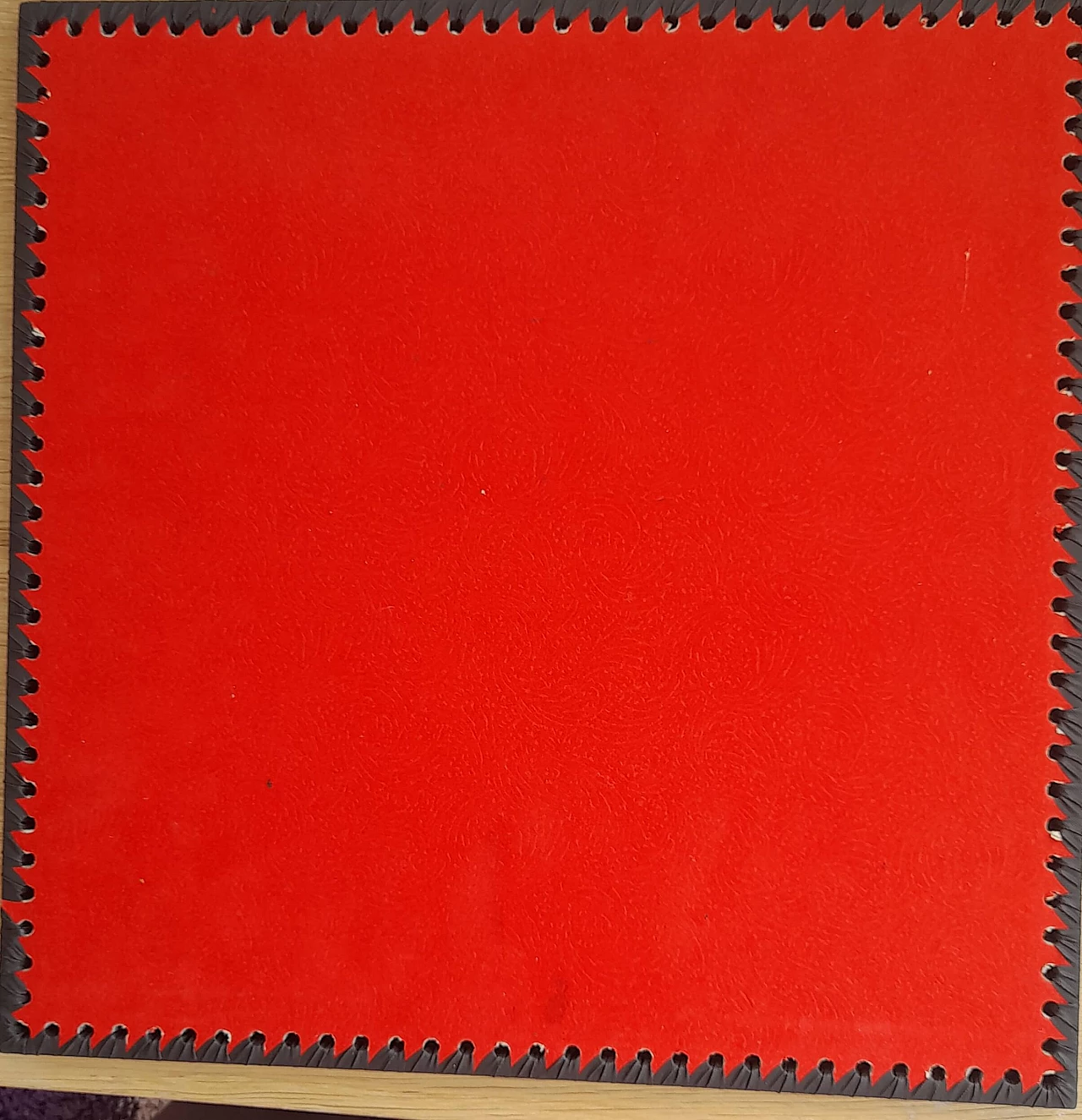 Scacchiera in pelle con pedine per dama e pezzi per scacchi, anni '80 5