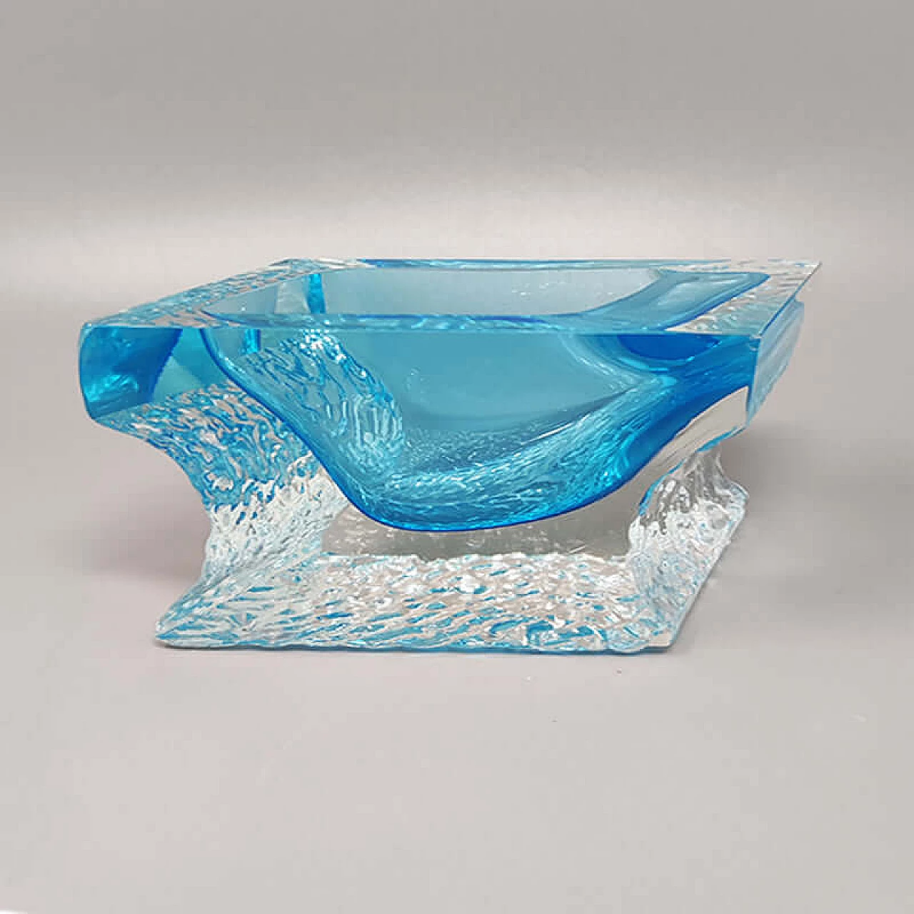 Light blue Murano glass ashtray by Flavio Poli for Seguso, 1960s 1