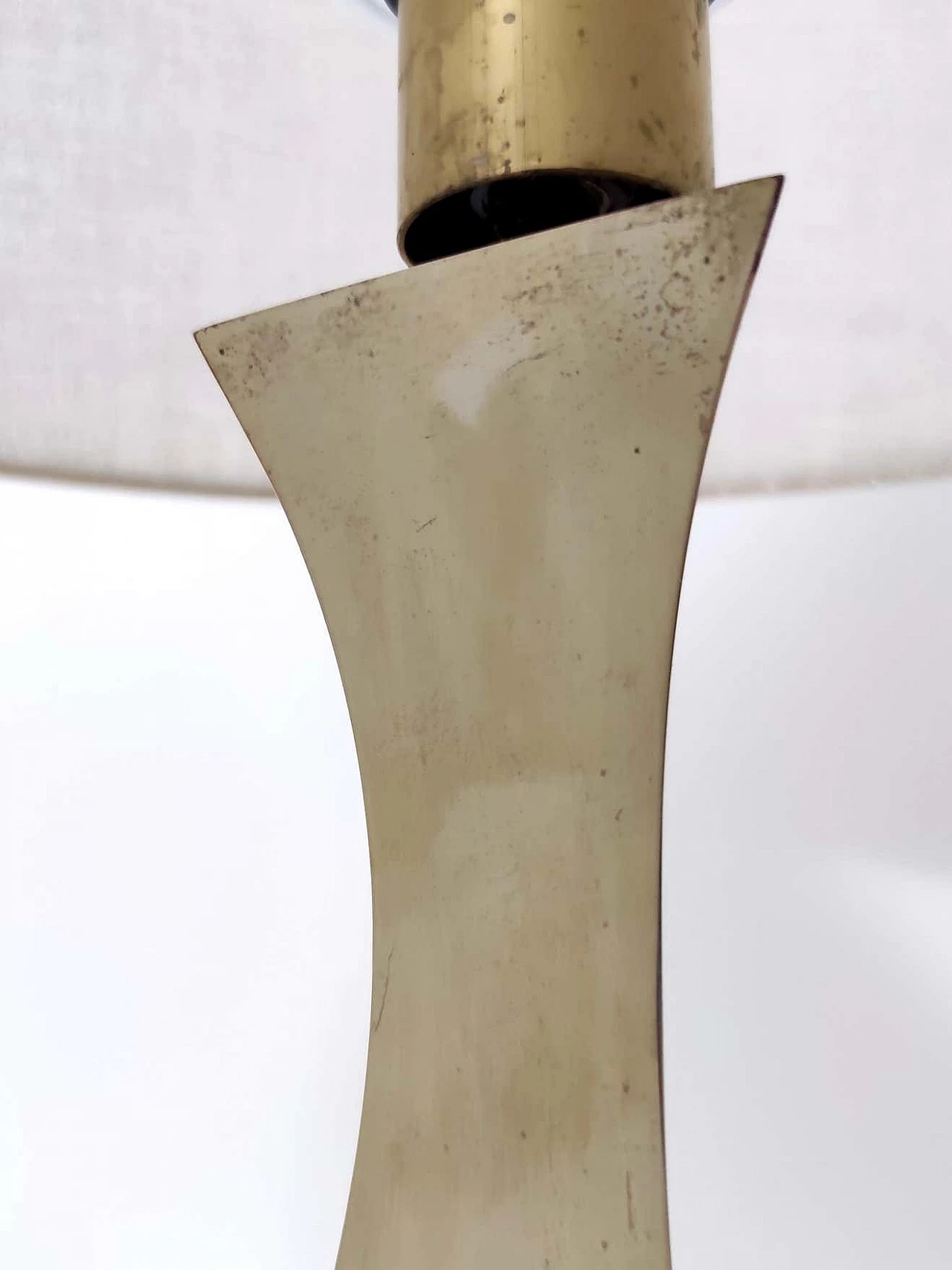 Coppia di lampade da tavolo in ottone di Montagna Grillo e Tonello, anni '70 5