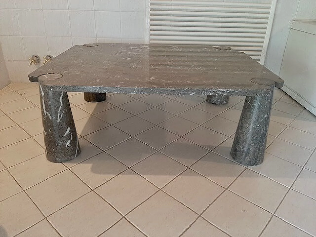 Marble coffee table by Angelo Mangiarotti 1