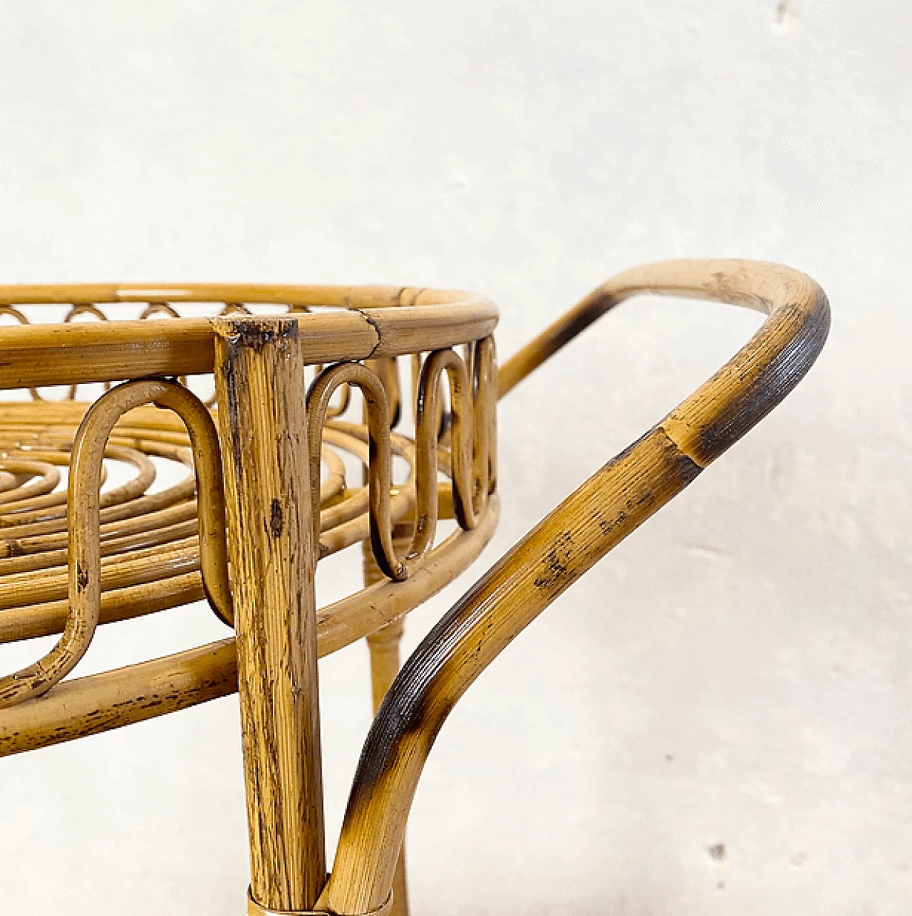 Round rattan trolley, 1960s 5