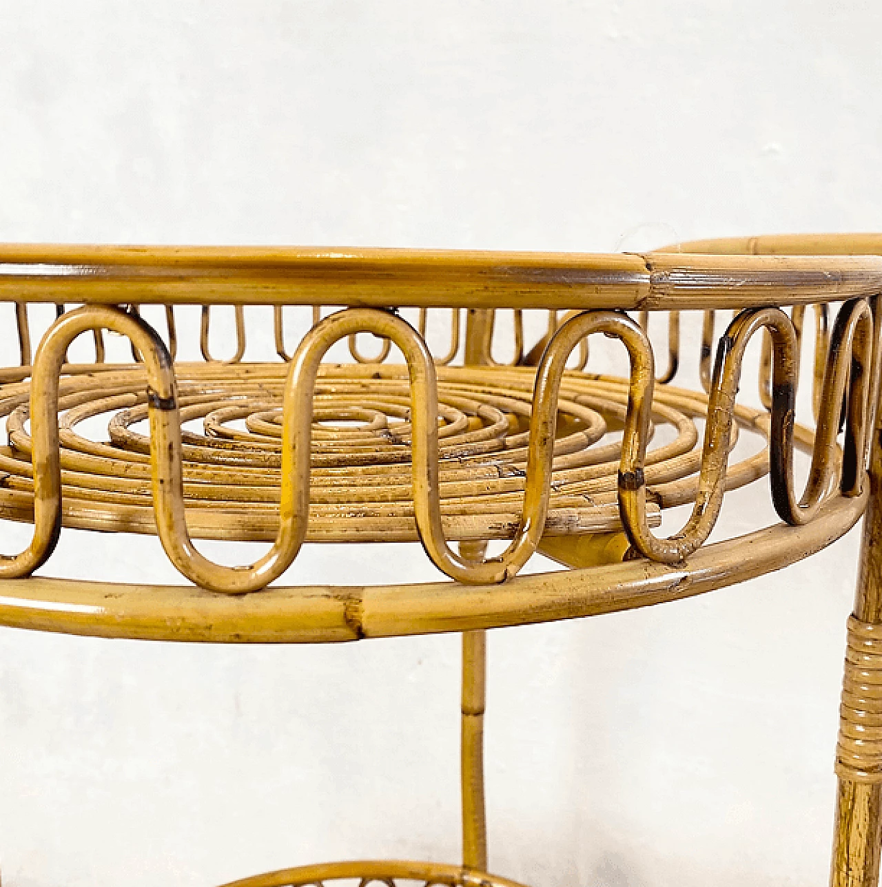 Round rattan trolley, 1960s 6