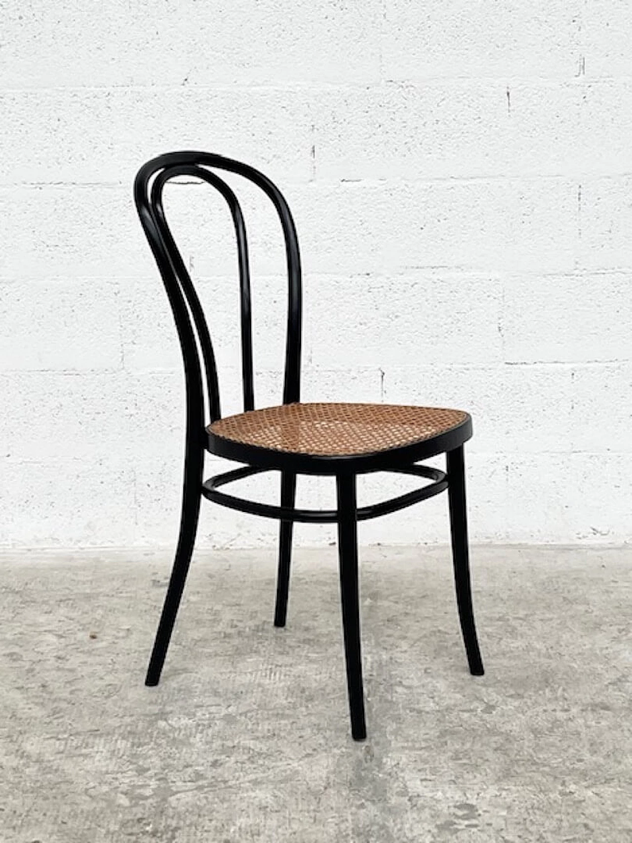 Sedia Thonet 243711 in faggio e paglia di Vienna per Herbatschek, anni '60 2