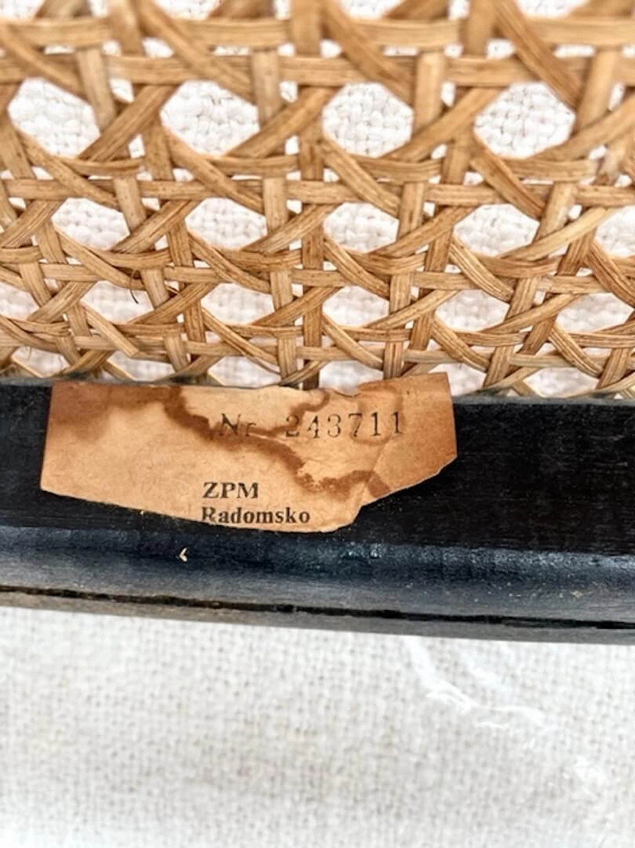 Sedia Thonet 243711 in faggio e paglia di Vienna per Herbatschek, anni '60 6
