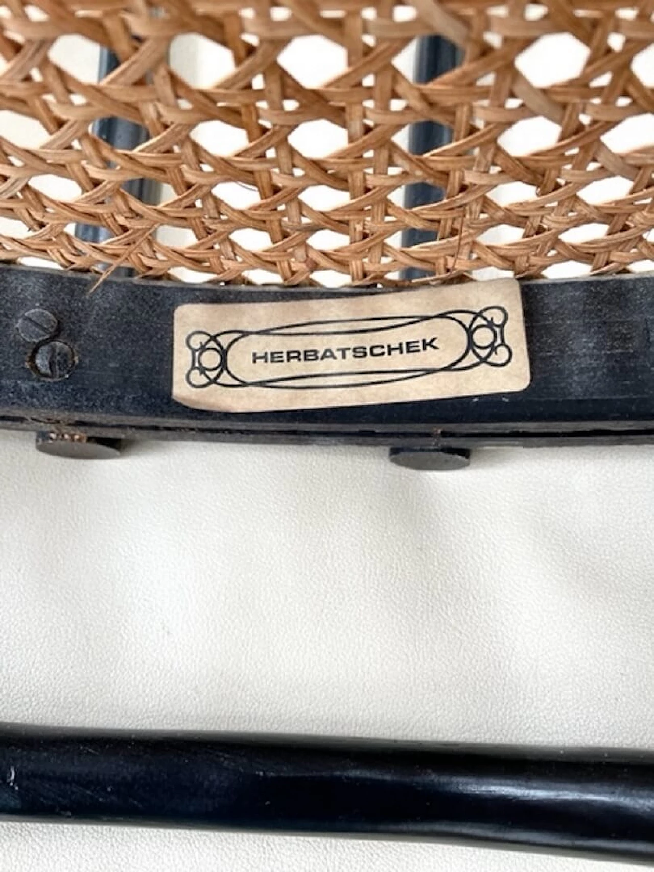 Sedia Thonet 243711 in faggio e paglia di Vienna per Herbatschek, anni '60 8