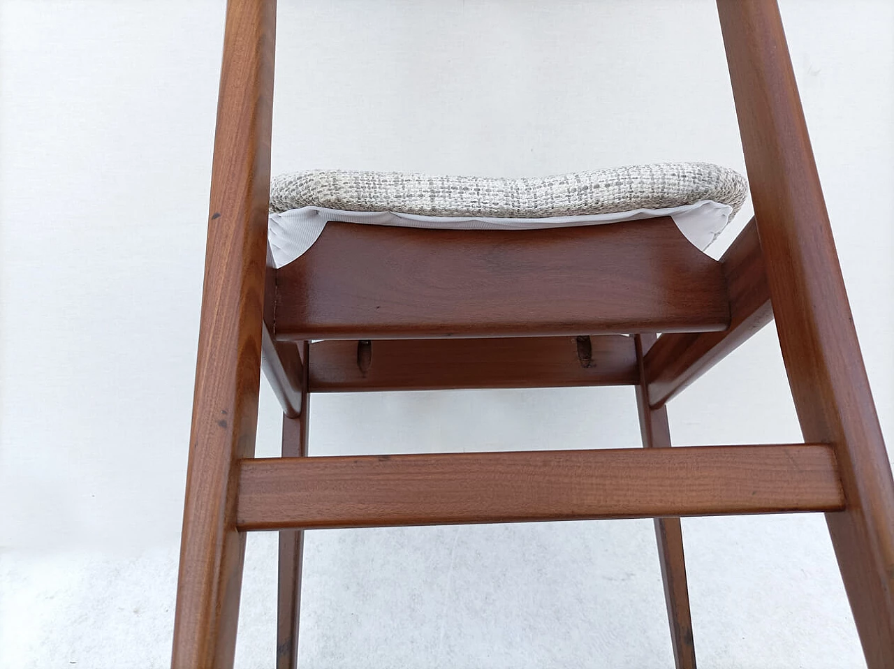 Pair of solid teak chairs in Danish style for AMMA Studio, 1950s 7