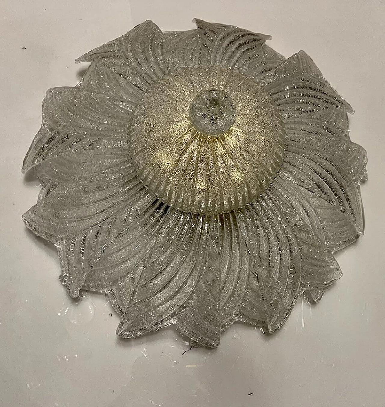 Plafoniera in vetro soffiato di Murano a 16 foglie, anni '60 2