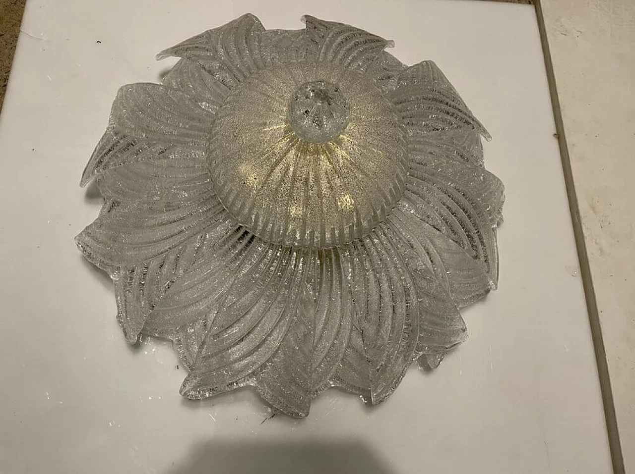 Plafoniera in vetro soffiato di Murano a 16 foglie, anni '60 6