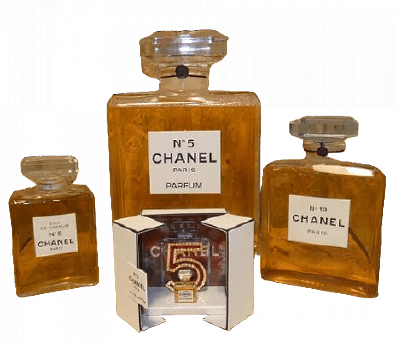4 Chanel perfumes in glass bottles, 1980s 15