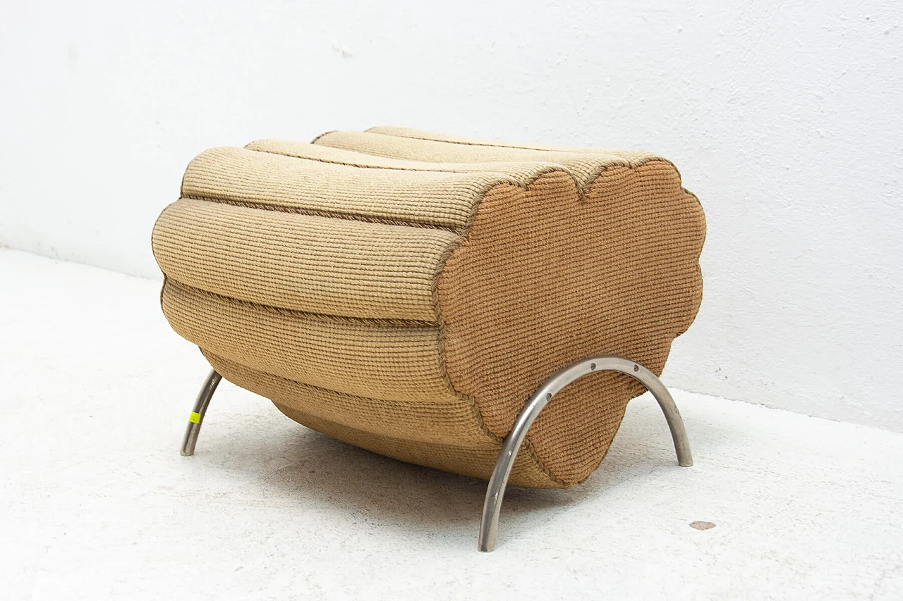 Pouf a forma di cuore con struttura cromata Bauhaus, anni '30 2