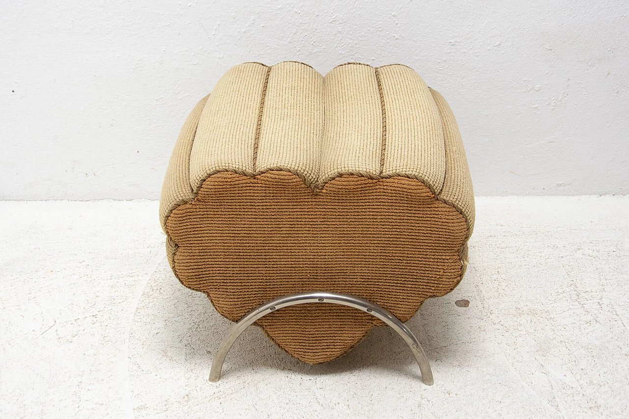 Pouf a forma di cuore con struttura cromata Bauhaus, anni '30 4