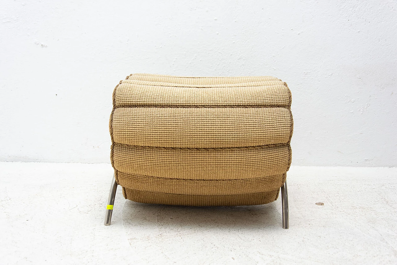 Pouf a forma di cuore con struttura cromata Bauhaus, anni '30 10