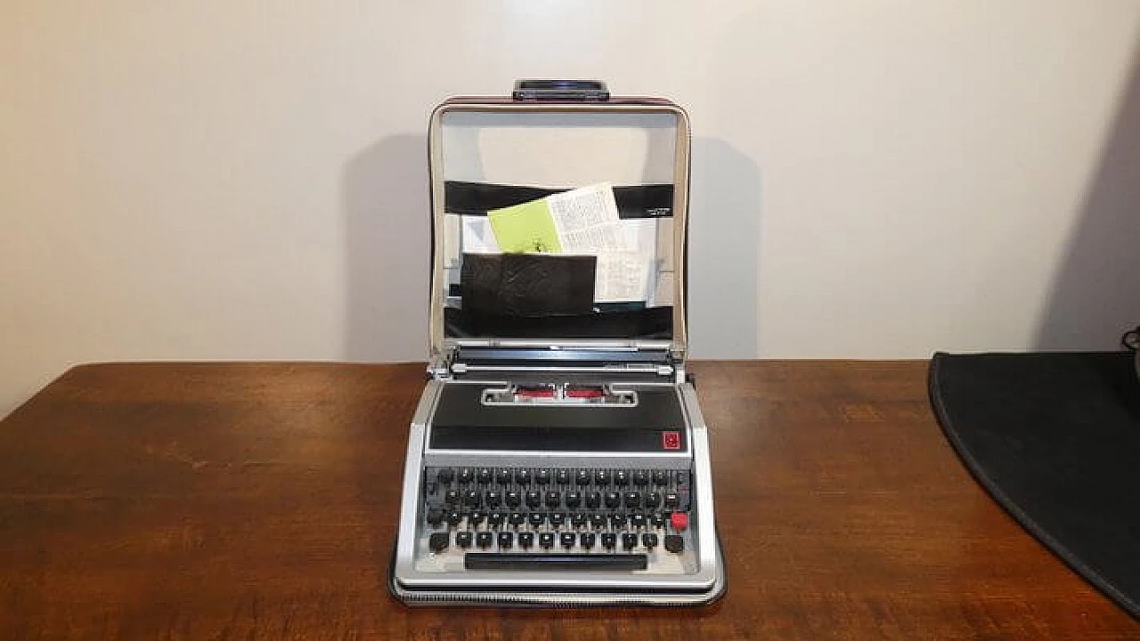 Lettera DL typewriter by Ettore Sottsass for Olivetti, 1965 11