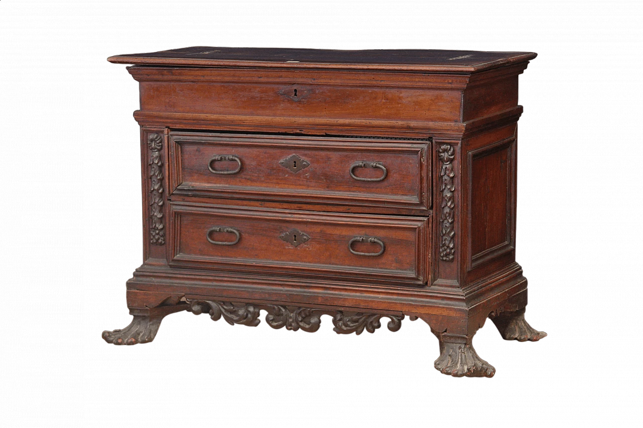 Walnut two-drawer chest of drawers with opening top, 17th century 8