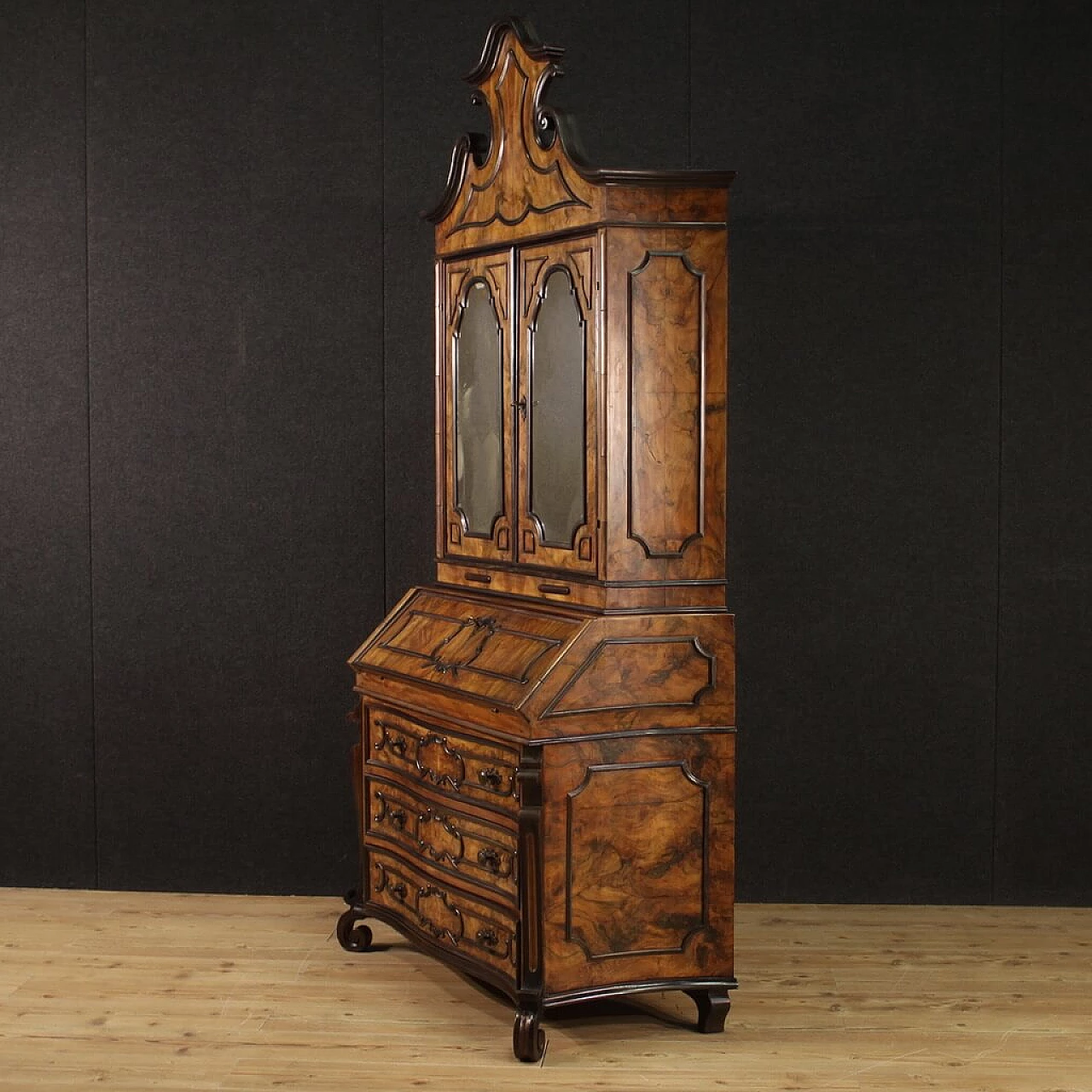 Trumeau a doppio corpo con vetrina in stile Barocchetto, anni '40 8