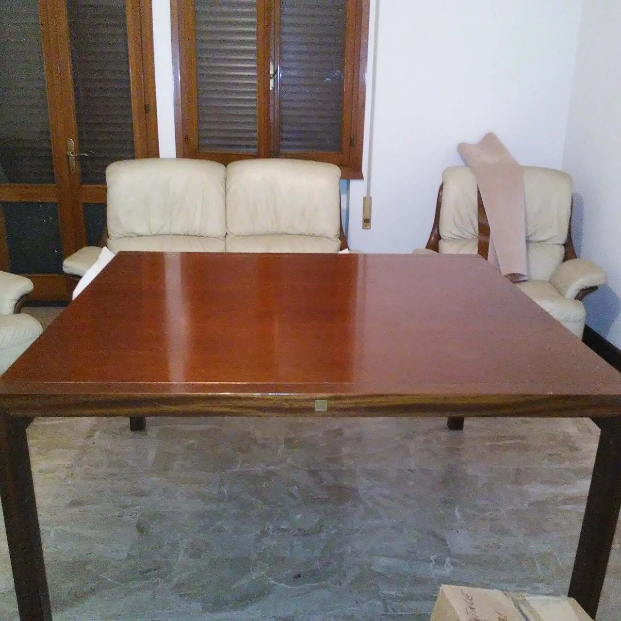 Tavolo in legno con profilo in ottone di Pierre Balmain, anni '80 5