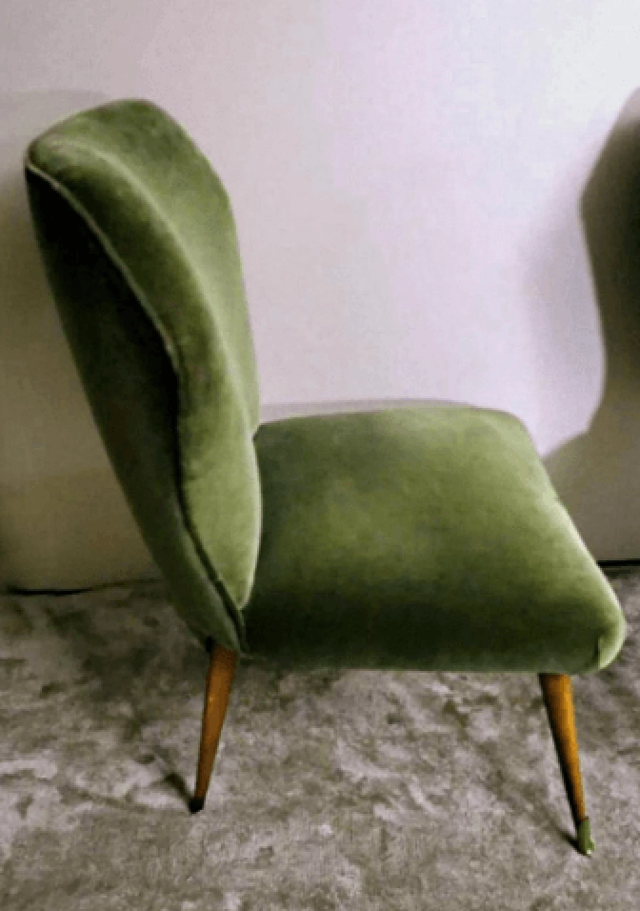 Pair of green velvet chairs in the style of Guglielmo Ulrich, 1950s 10