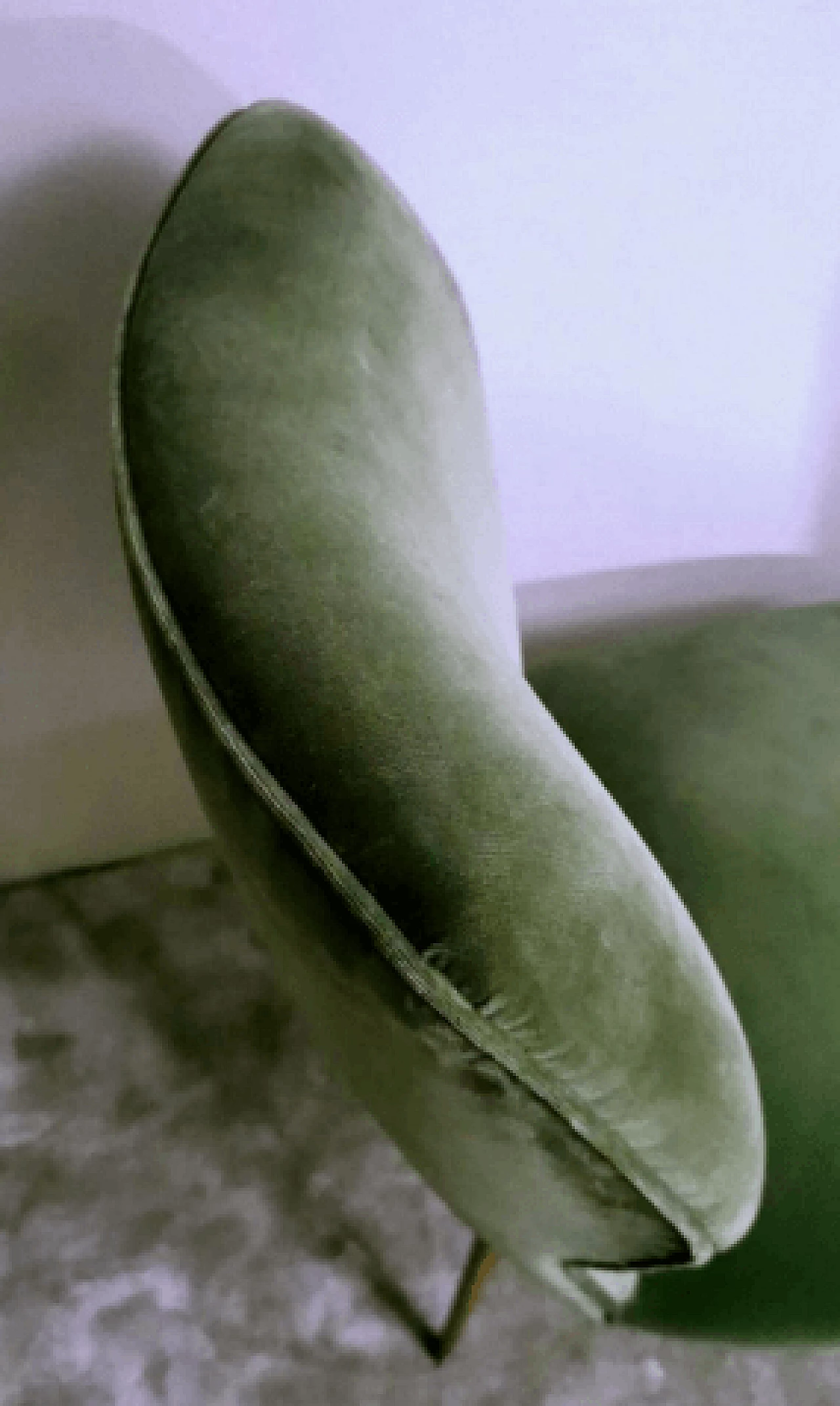 Pair of green velvet chairs in the style of Guglielmo Ulrich, 1950s 12