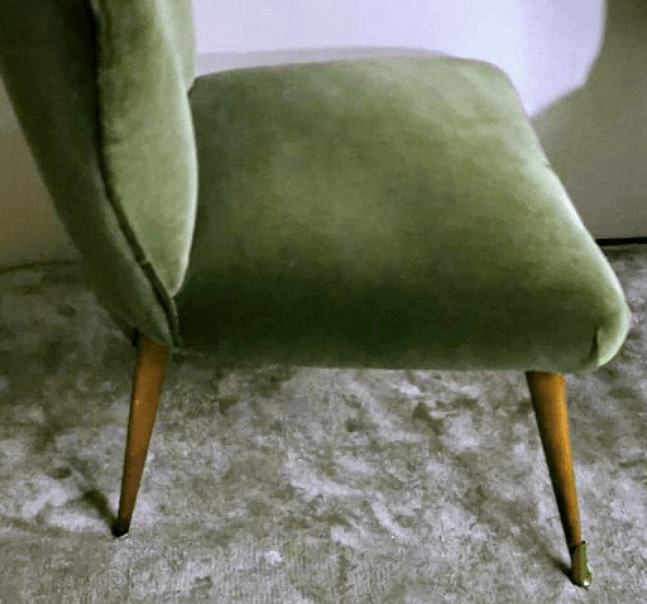 Pair of green velvet chairs in the style of Guglielmo Ulrich, 1950s 14