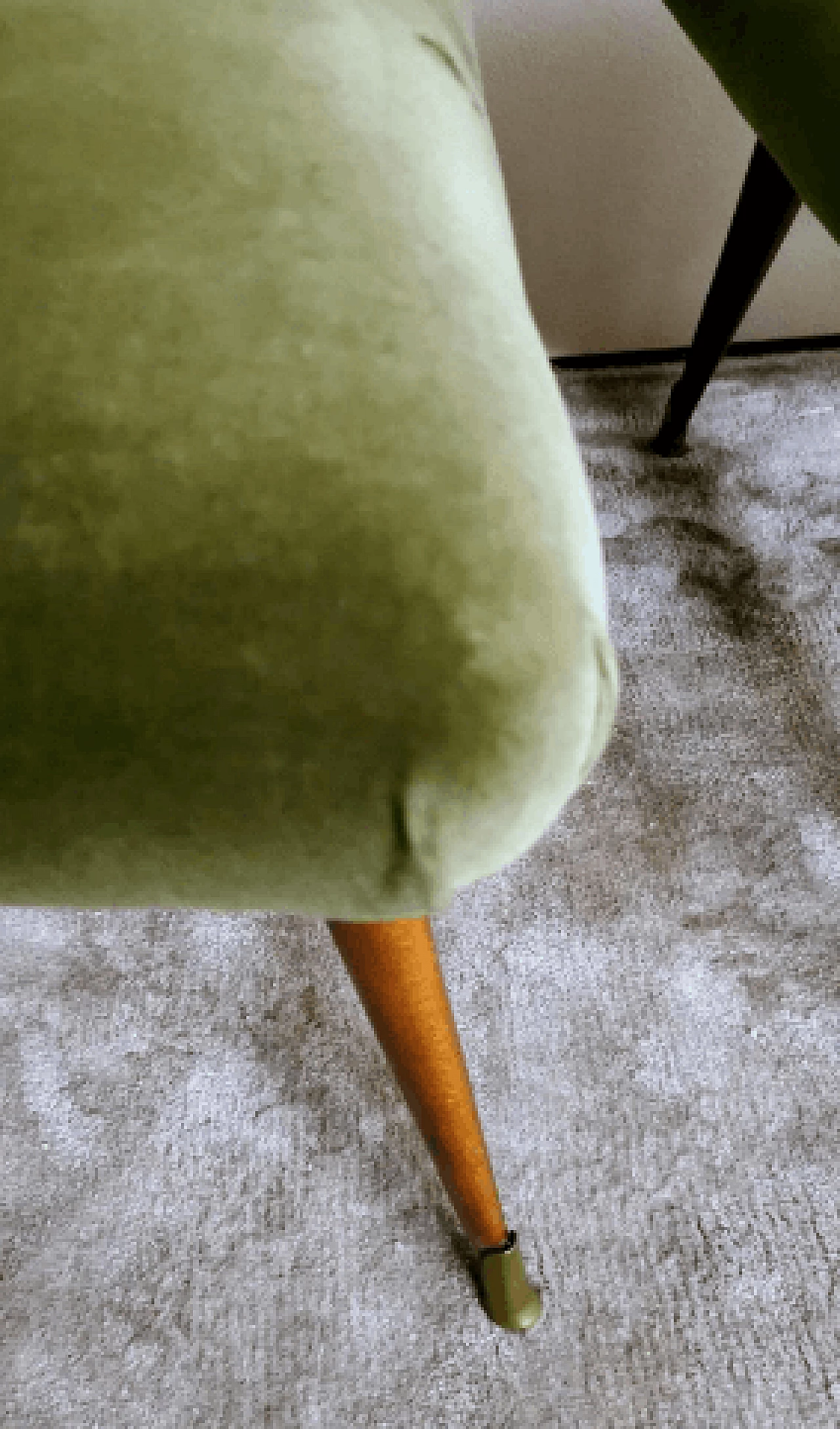 Pair of green velvet chairs in the style of Guglielmo Ulrich, 1950s 16