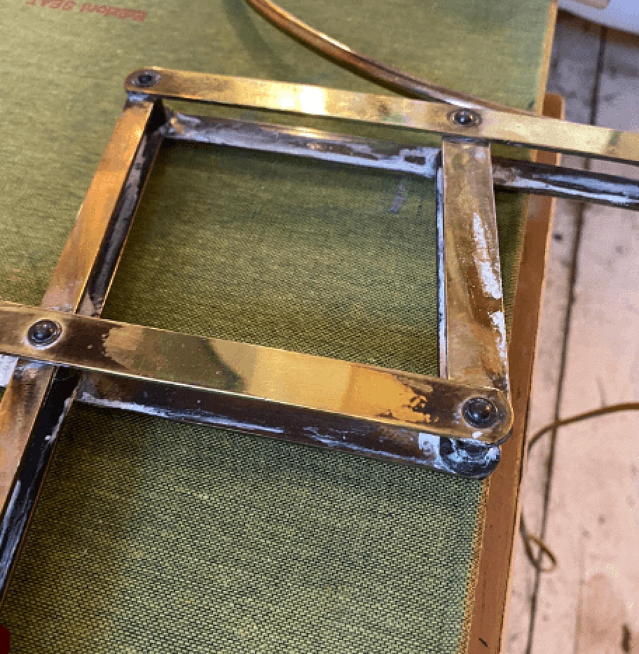 Lampada a forbice in ottone e alluminio nello stile di Stilnovo, anni '60 6