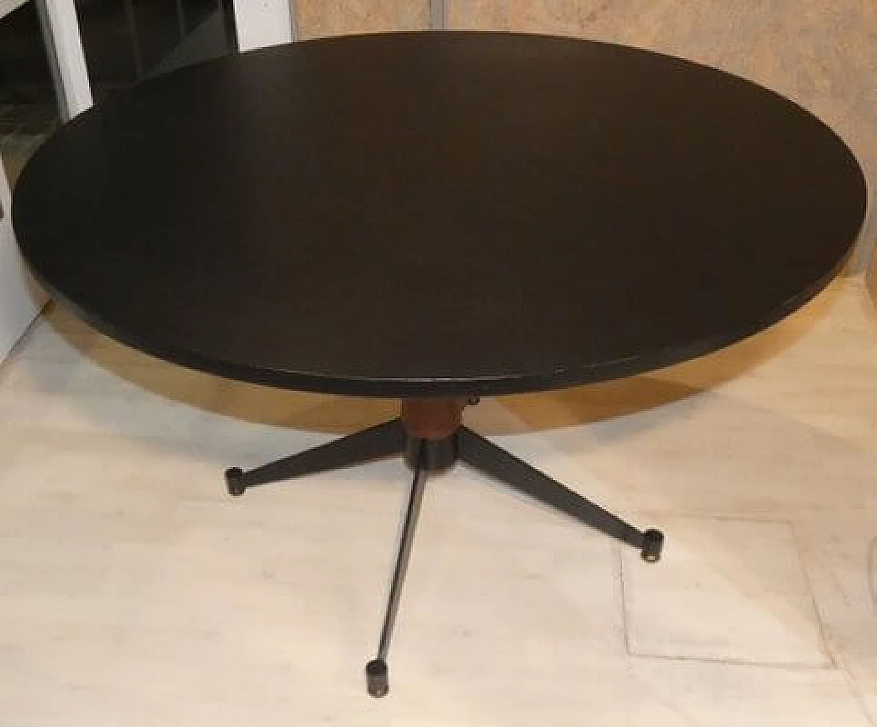 Rosewood round table with metal base, 1950s 1