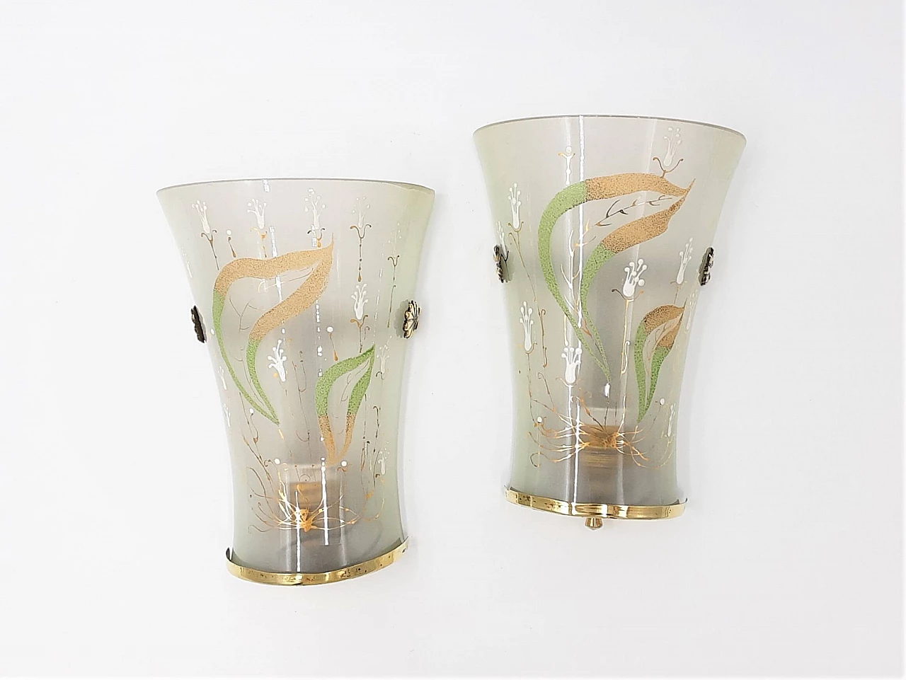 Pair of Art Nouveau hand-decorated glass wall sconces, 1910s 2