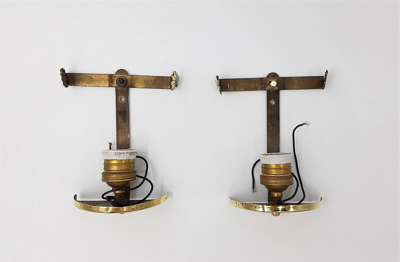 Pair of Art Nouveau hand-decorated glass wall sconces, 1910s 7