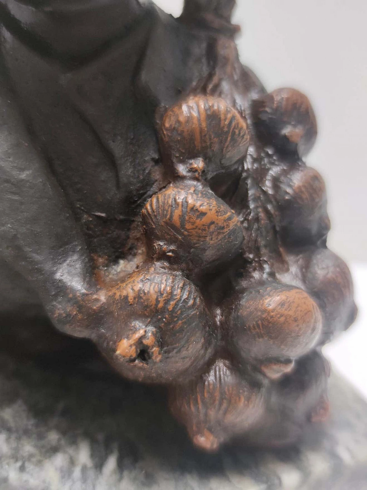 Bronze sculpture of a child selling onions by De Martino, 1920s 9