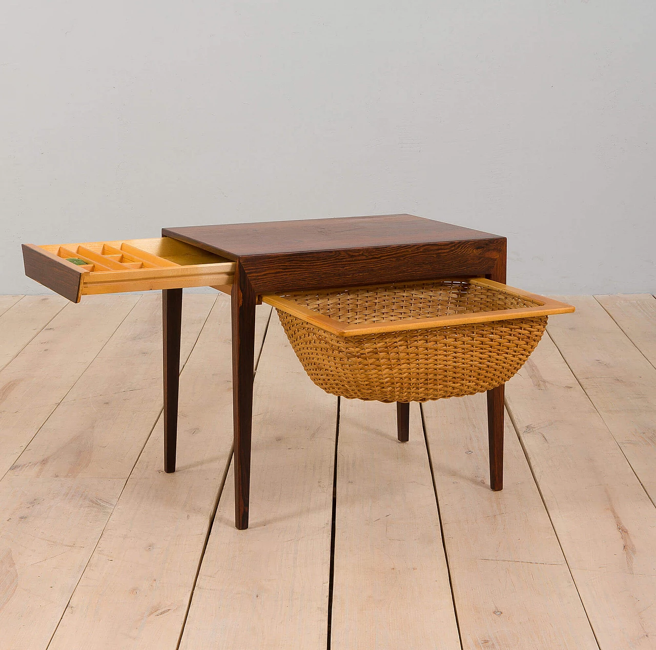 Tavolino da cucito in palissandro di Severin Hansen per Haslev Møbelfabrik, anni '60 2